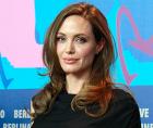 Анджелине Джоли удалили раковую опухоль
