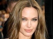 Анджелина Джоли готовится снова стать мамой