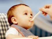 Молочные смеси с меламином угрожают жизни детей