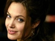 Анджелина Джоли снимется в фильме о войне