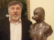 Краснодарскому скульптору запретили выставлять «чиновницу-мутанта»