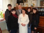 Молодежь краевого центра поздравила супругов Шеломковых  с 65-летием брака