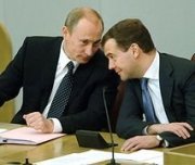 \"Единая Россия\" надеется что Медведев и Путин \"договорятся\" о выборах