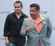 Расторгуев рассказал о сложностях с сыном