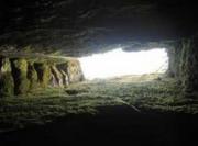 На Кавказе обнаружена таинственная пещера со свастиками