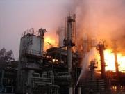 Потушить пожар на заводе в Буденновске пока не удается