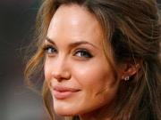 Анджелина Джоли придерживается жесткой диеты