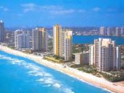 Майами-Бич привлекает туристов со всего мира