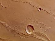 На Марсе сфотографировали необычный кратер