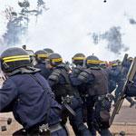 Во время беспорядков на севере Франции пострадали 16 полицейских