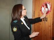 Ставропольские судебные приставы пометили двери квартир злостных алиментщиков