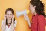 Кричать на детей так же вредно, как и применять в ходе воспитания физические наказания