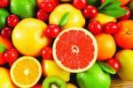 Ешьте фрукты и ягоды, а не соки из них