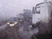 На Ставрополье произошло ДТП с участием 2 автобусов, 3 грузовиков и 15 легковушек