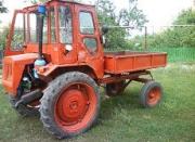 На Ставрополье двое молодых мужчин украли у пенсионерки трактор