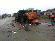 На Ставрополье в ДТП с грузовиками погибли два человека