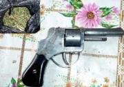 Оперативники изъяли у жителя Невинномысска револьвер и наркотики
