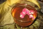 Чай с лепестками розы или из лепестков хризантем