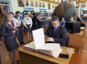 Губернатор Ставрополья посетил уникальный школьный музей
