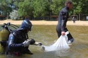 Водолазы завершают очистку дна ставропольских водоёмов