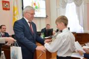В администрации города Ставрополя вручили награды отличившимся горожанам