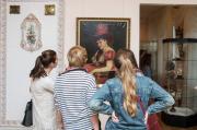 Жители Ставрополя любуются новой выставкой «Под небом Греции»