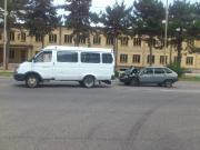В Ессентуках двое пассажиров маршрутки пострадали при столкновении с легковушкой