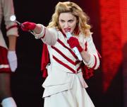 Мадонна призвала отпустить девушек из Pussy Riot