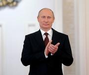 Путин призвал помочь российскому кино