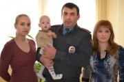 На Ставрополье сотрудники полиции спасли жизнь годовалому ребёнку